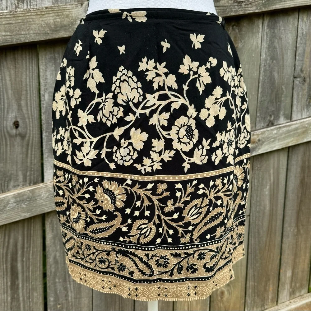 L' Amadei Women's Black Print Wrap Mini Skirt Size 10